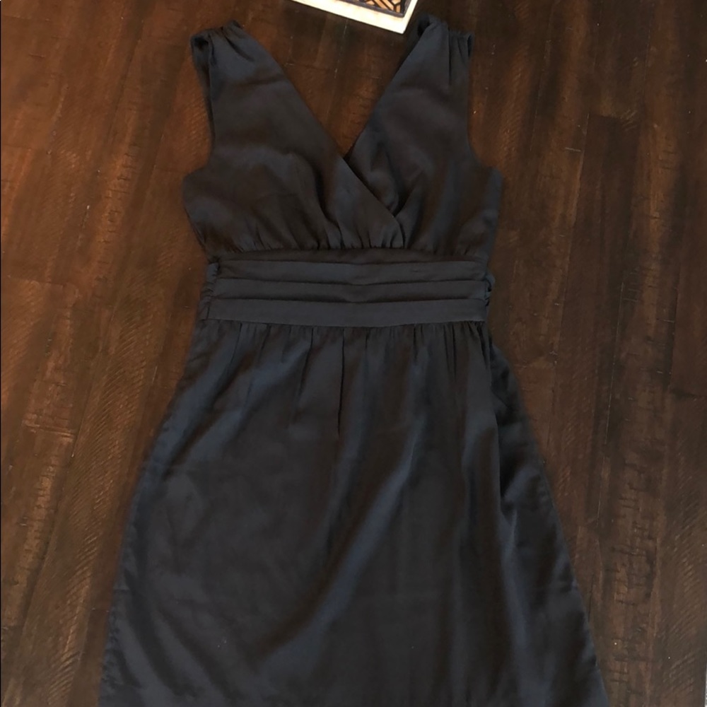 GAP v neck little black dress